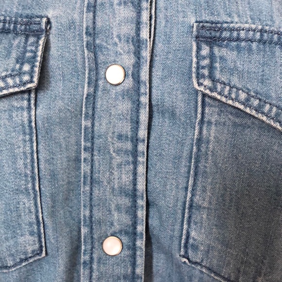 H&M Divided Button Down Denim Shirt - Picture 4 of 4
